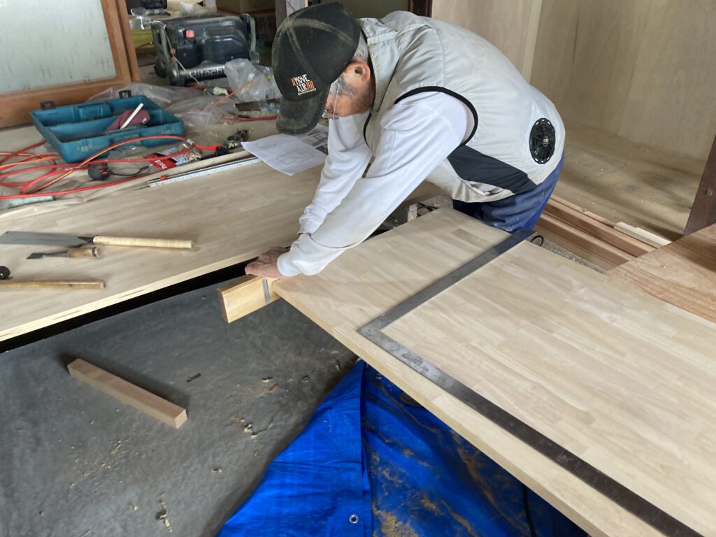 釘を見せない造作家具作り~ビスケットジョイント~