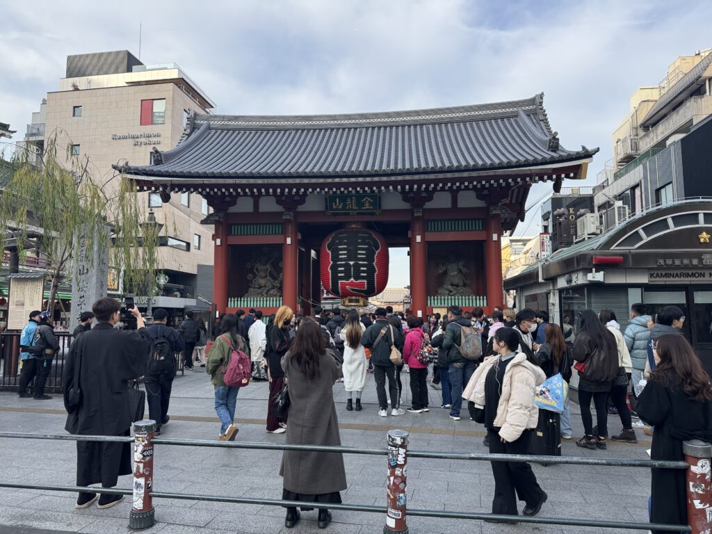 浅草へ。雷門から舟和の芋ようかんまで