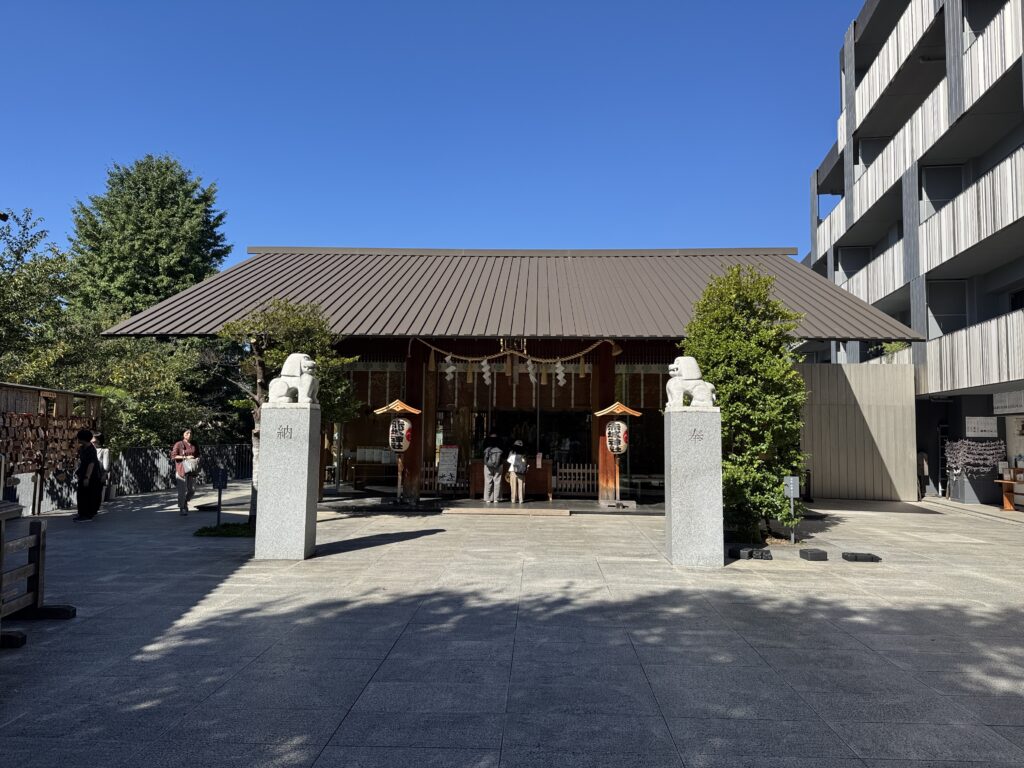 東京探訪1日目_神楽坂編｜隈研吾の建築を続けて見て、古道具の「眼」に触れる